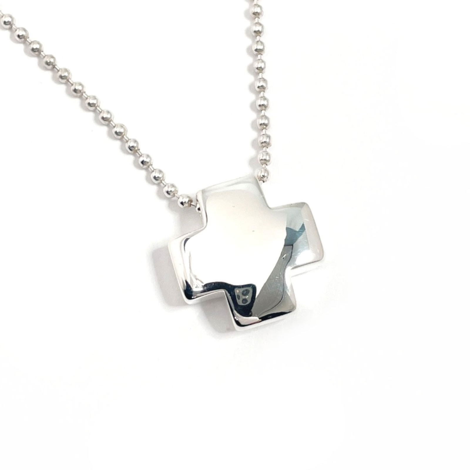 Tiffany & Co. Roman Cross 925 Sterling Silver Necklace: Tiffany & Co. Roman Cross 925 Sterling Silver Necklace A timeless piece of elegance, the Tiffany & Co. Roman Cross 925 Sterling Silver Necklace boasts classic design and exceptional craftsmanship. Thi