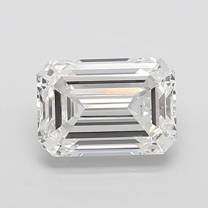 Loose Lab Diamond - IGI Emerald 4.07ct F VVS2: Loose Lab Diamond - IGI Emerald 4.07ct F VVS2 A rare and exceptional lab-grown diamond, certified by the International Gemological Institute (IGI), boasts an impressive 4.07 carats of flawless VVS2 cl