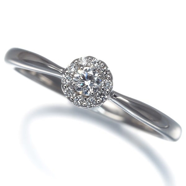 Platinum Vendome Ring Diamond 0.11Ct Us5.75-6 950: Platinum Vendome Ring Diamond 0.11Ct Us5.75-6 950 A stunning platinum ring from Vendome, set with a beautiful 0.11 carat natural diamond, crafted to perfection in Japan. The high-purity 950 platinum m