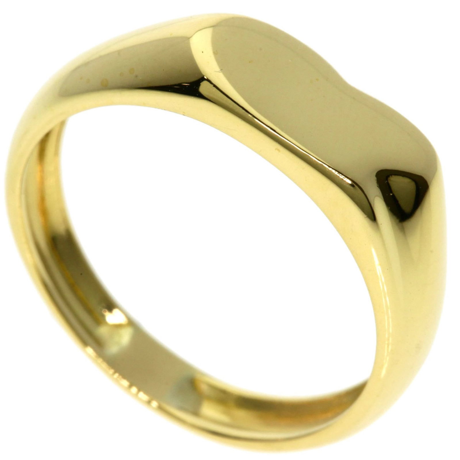 (18K) Tiffany Band Ring Yellow Gold: (18K) Tiffany Band Ring Yellow Gold A stunning 18K yellow gold band ring from Tiffany, perfect for adding a touch of elegance to any outfit. With its classic design and high-quality craftsmanship, thi