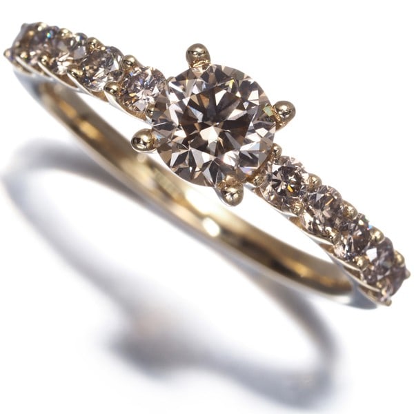 Gold Gstv Ring Brown Diamond 0.80Ct/ 0.50Ct Us8 18K 750 Yellow: Gold Gstv Ring Brown Diamond 0.80Ct/ 0.50Ct Us8 18K 750 Yellow Experience the elegance of natural beauty with this stunning 18k yellow gold ring, boasting a gorgeous brown diamond weighing 0.80ct and
