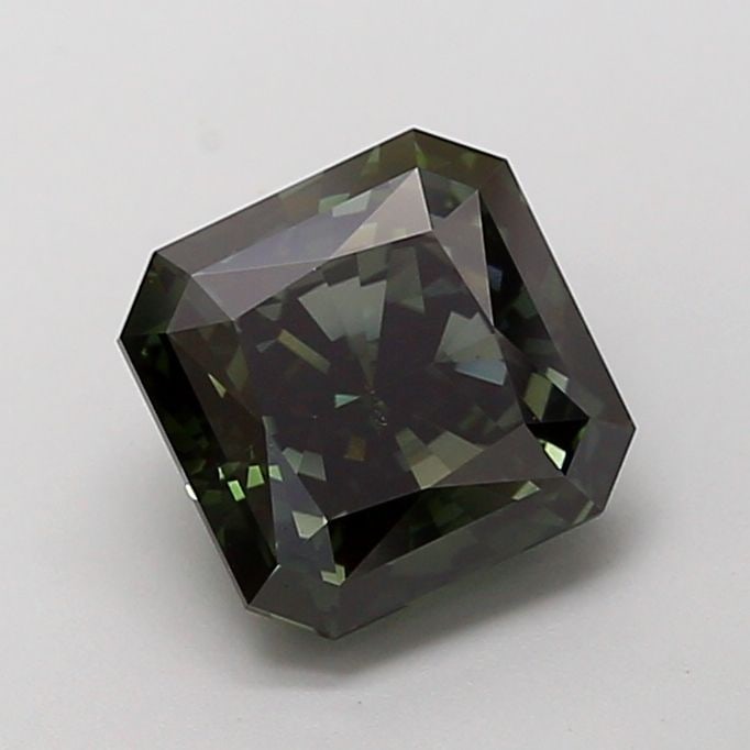 IGI Square Radiant 2.6ct Fancy Deep Green VVS2 Loose Lab Diamond: IGI Square Radiant 2.6ct Fancy Deep Green VVS2 Loose Lab Diamond Experience the unique beauty of this 2.6ct Fancy Deep Green VVS2 lab-grown diamond, boasting an EX polish and symmetry, giving it excep