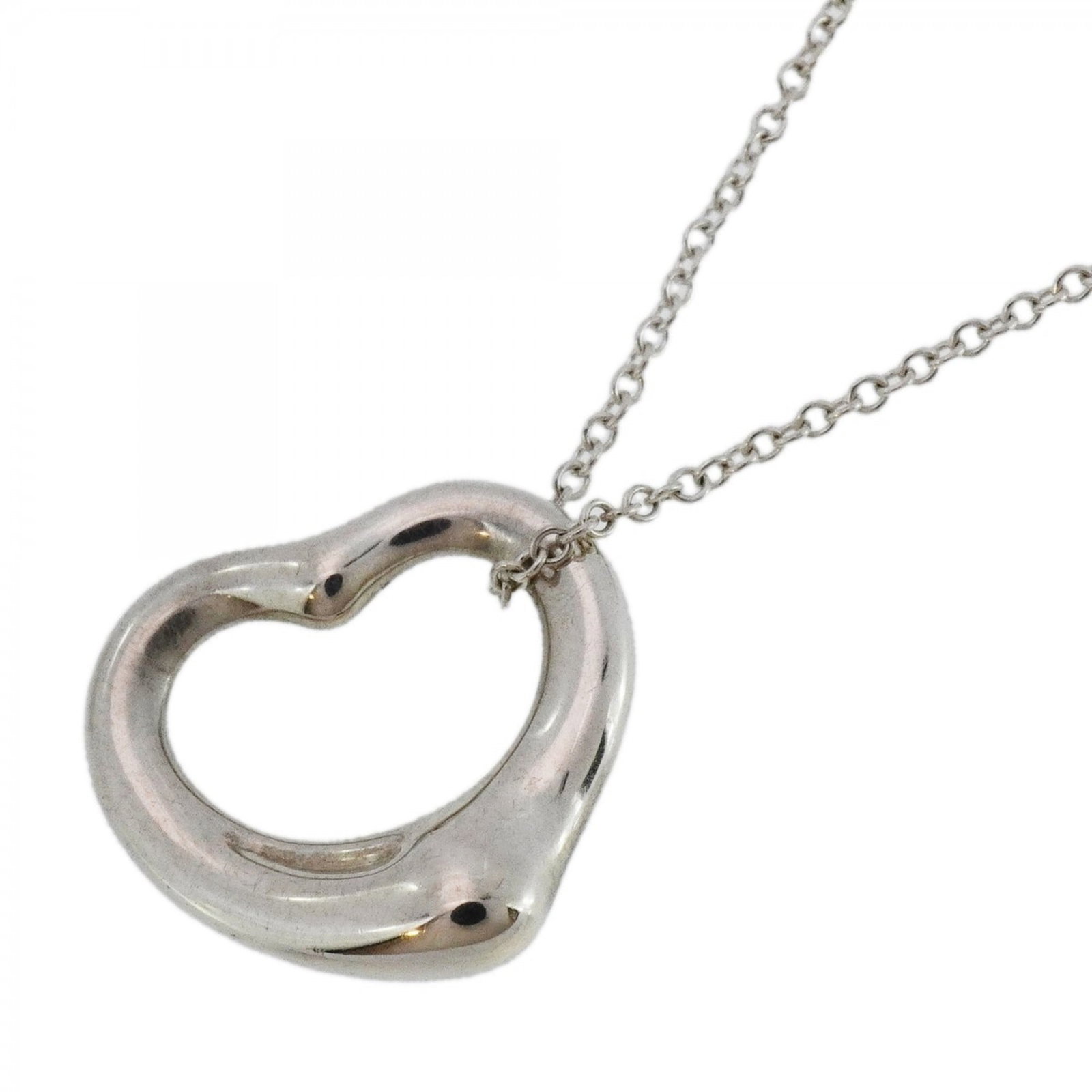 Women Tiffany Heart Necklace in Silver 925 for: Women Tiffany Heart Necklace in Silver 925 for A stunning silver Tiffany heart necklace, 925 quality and perfect for adding a touch of elegance to any outfit. With its classic design and delicate pend