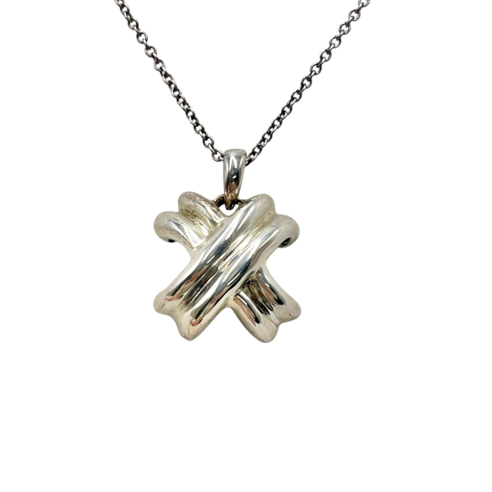 Women Tiffany & Co. Signature Cross Necklace in Silver 925 for: Women Tiffany & Co. Signature Cross Necklace in Silver 925 for A stunning Tiffany & Co. Signature Cross Necklace in silver 925, perfect for adding a touch of elegance to any outfit. With its classic d