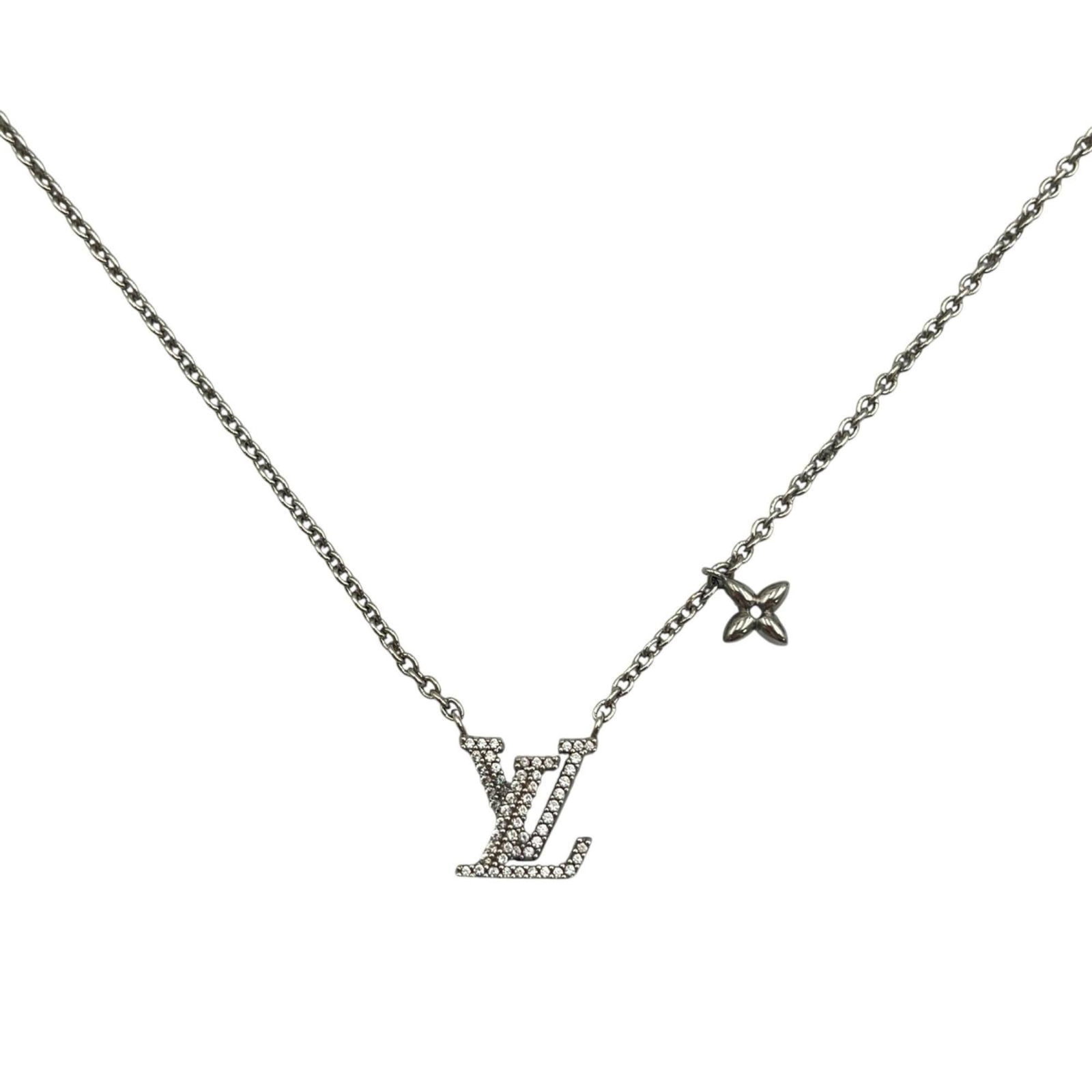 Women Louis Vuitton LV Iconic Rhinestone Necklace M02751 for: Women Louis Vuitton LV Iconic Rhinestone Necklace M02751 for Elevate your style with the iconic Louis Vuitton LV rhinestone necklace, boasting a stunning silver finish and intricate 12mm x 12mm rhines