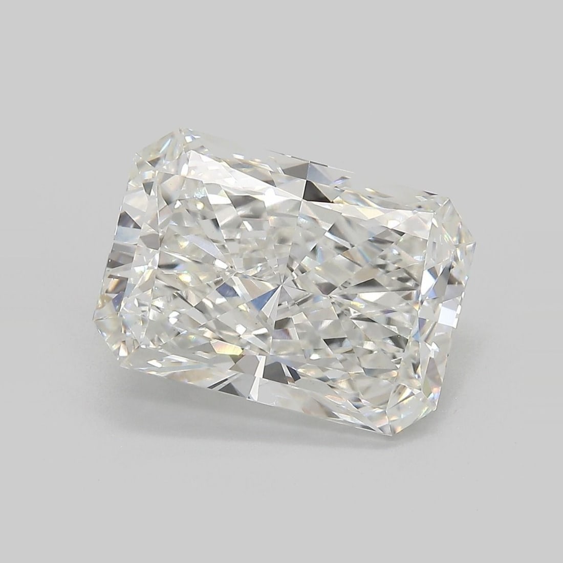 IGI Radiant 6.09ct G VVS2 Loose Lab Diamond: IGI Radiant 6.09ct G VVS2 Loose Lab Diamond Experience the unparalleled brilliance of this stunning 6.09ct IGI Radiant lab-grown diamond, boasting an exceptional VVS2 clarity and vibrant G color. Its