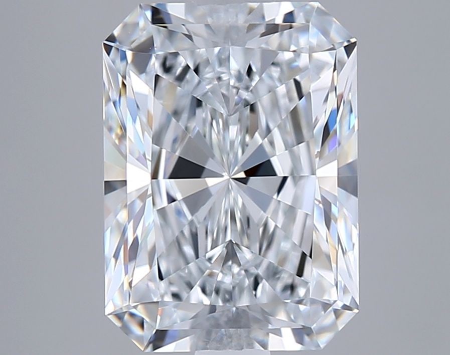 IGI Radiant 2.58ct E VVS1 Loose Lab Diamond: IGI Radiant 2.58ct E VVS1 Loose Lab Diamond Experience the exceptional quality of this 2.58ct IGI Radiant lab-grown diamond, boasting an impressive EX symmetry and polish, as well as its coveted E col