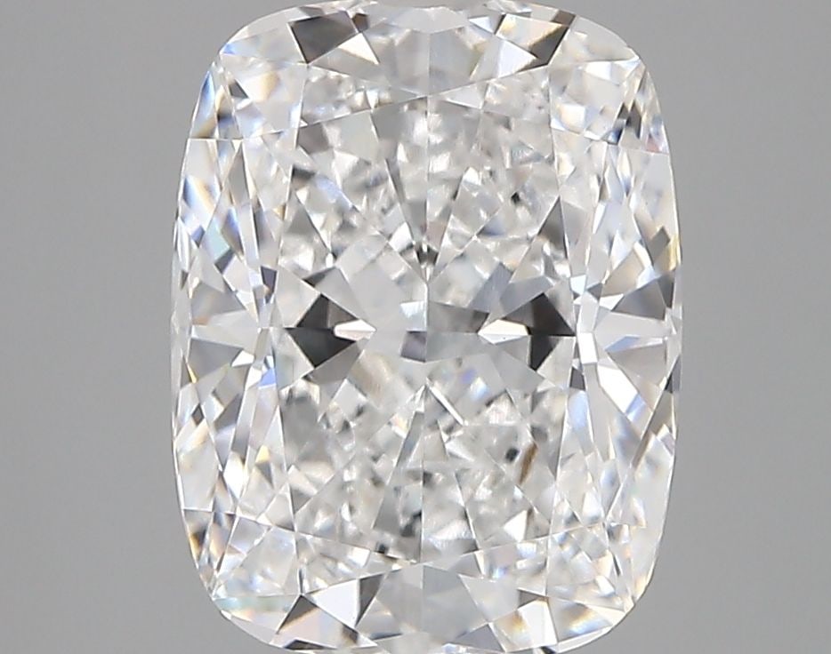 Loose Lab Diamond - IGI Cushion Modified 3.5ct D VVS2: Loose Lab Diamond - IGI Cushion Modified 3.5ct D VVS2 A rare and exceptional lab-grown diamond, certified by the International Gemological Institute (IGI), boasts a stunning D color and VVS2 clarity,