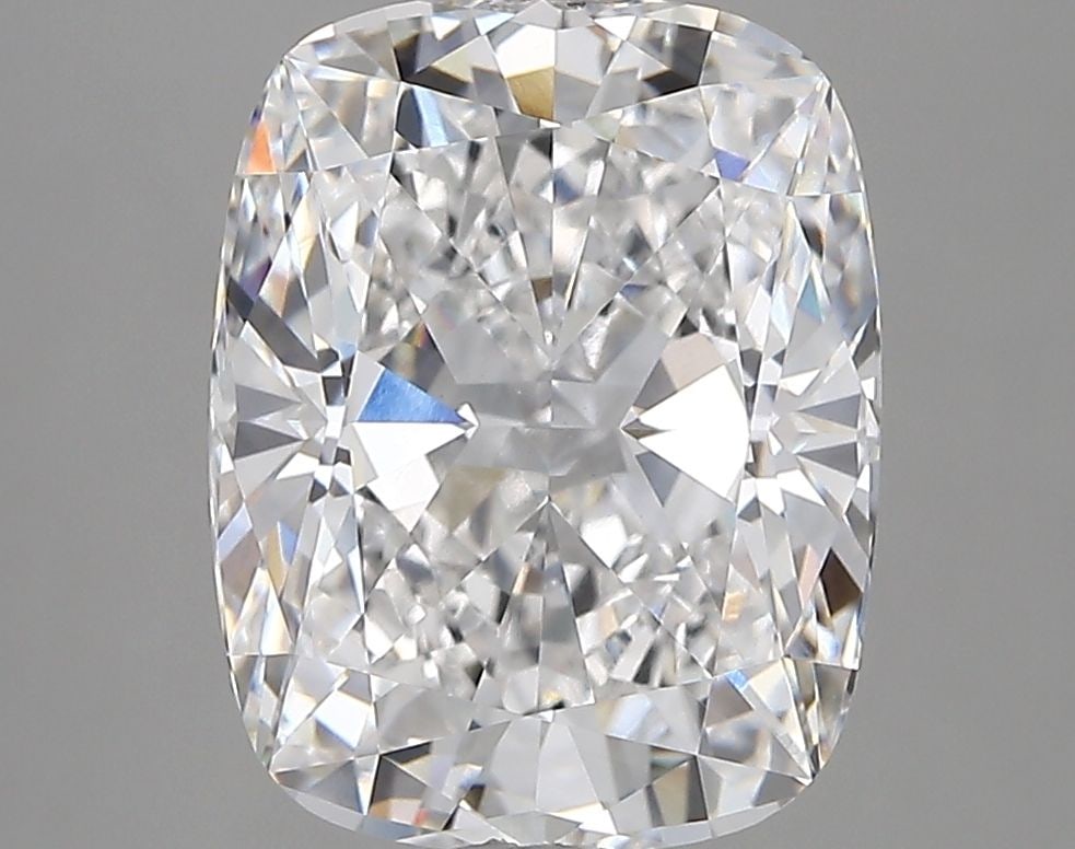 Loose Lab Diamond - IGI Cushion Modified 4.22ct D VVS2: Loose Lab Diamond - IGI Cushion Modified 4.22ct D VVS2 A stunning lab-grown diamond, certified by the International Gemological Institute (IGI), boasts exceptional clarity and color in its 4.22ct cush