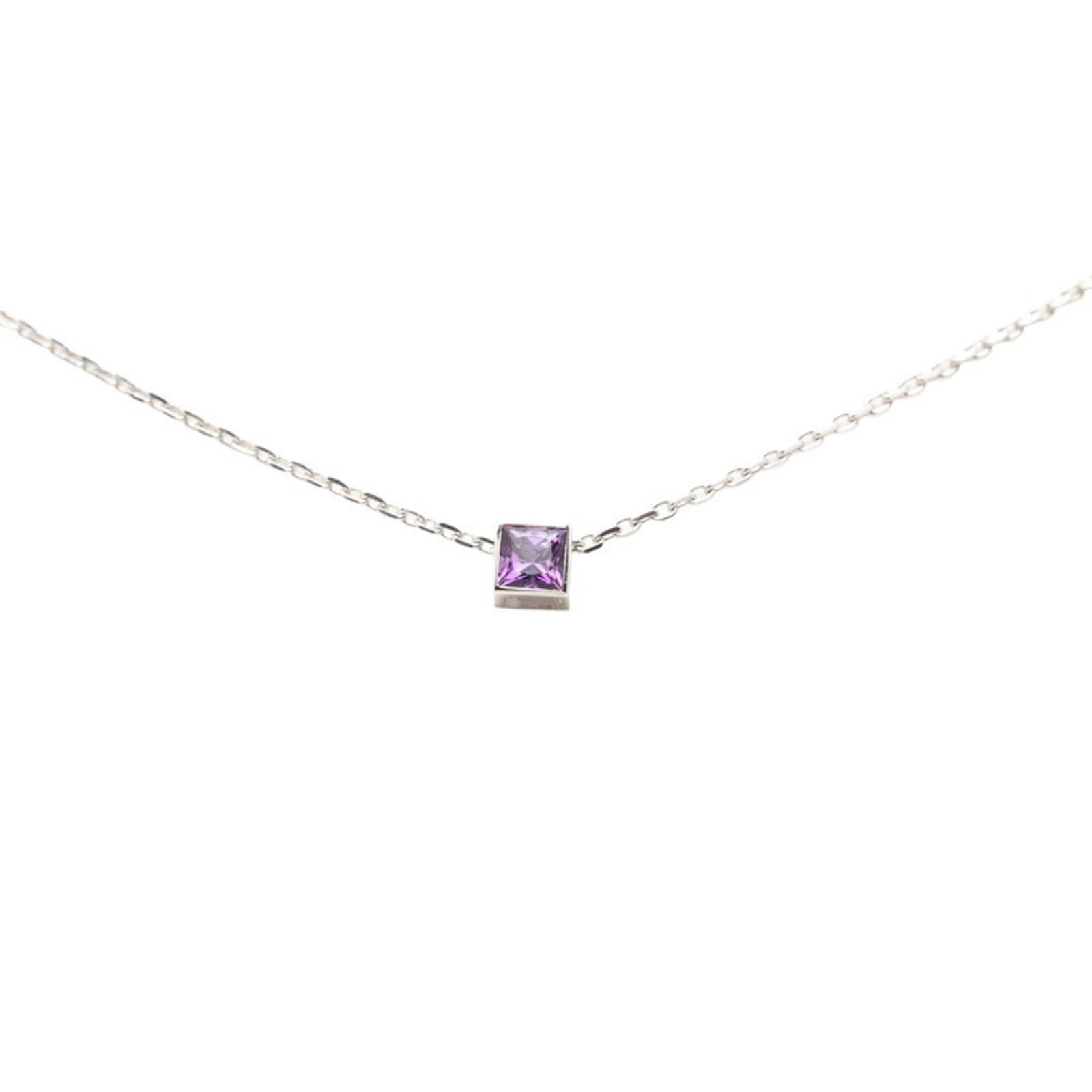 Gucci 18k White Gold Amethyst Cube Logo Pendant Necklace for Women: Gucci 18k White Gold Amethyst Cube Logo Pendant Necklace for Women Elevate your style with the iconic Gucci cube logo pendant necklace, featuring a stunning 18k white gold setting adorned with a vibra