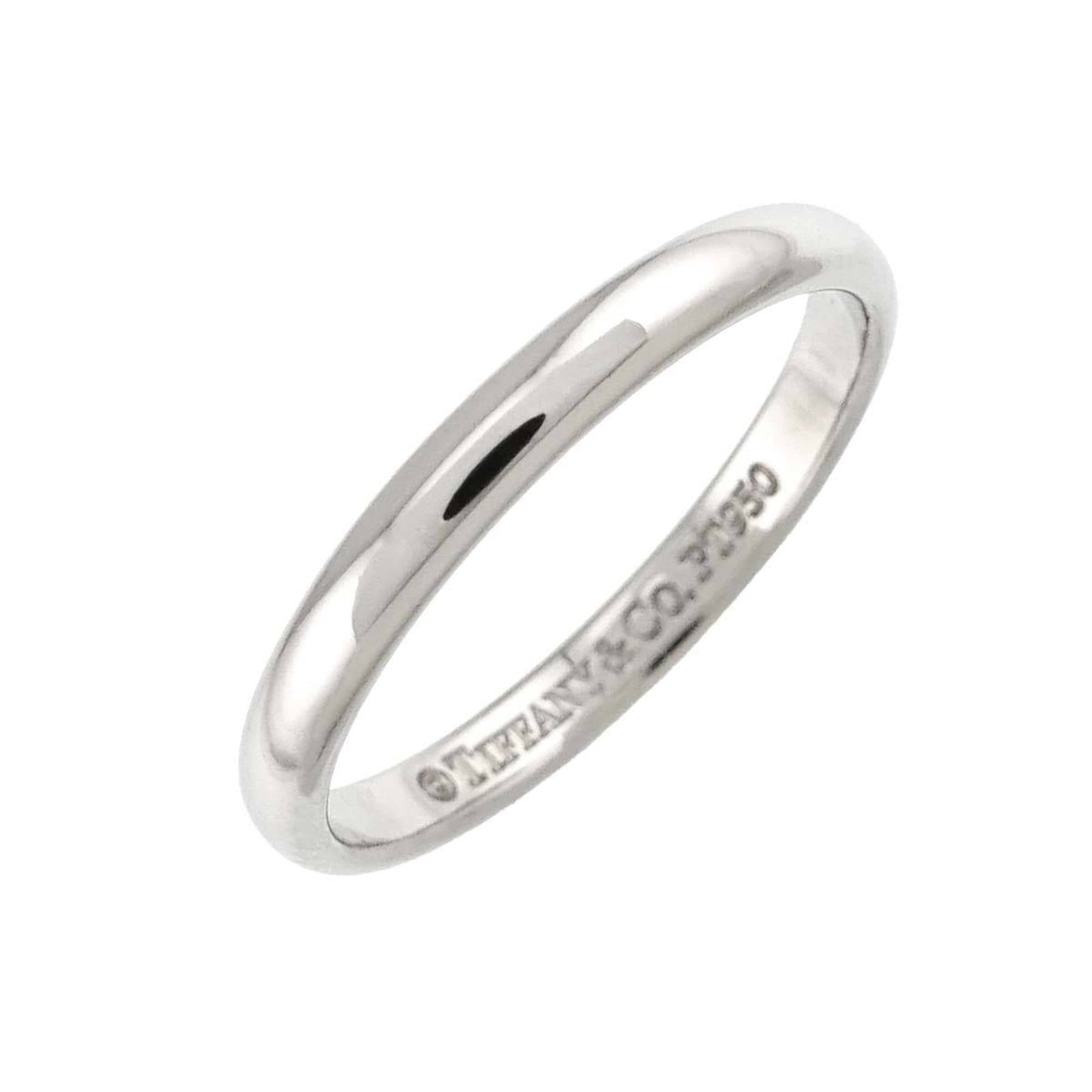 950 Tiffany Band Ring Platinum: 950 Tiffany Band Ring Platinum A stunning 950 Tiffany Band Ring in platinum, this beautiful piece boasts the iconic brand's signature craftsmanship and timeless elegance. With its sleek design and hig