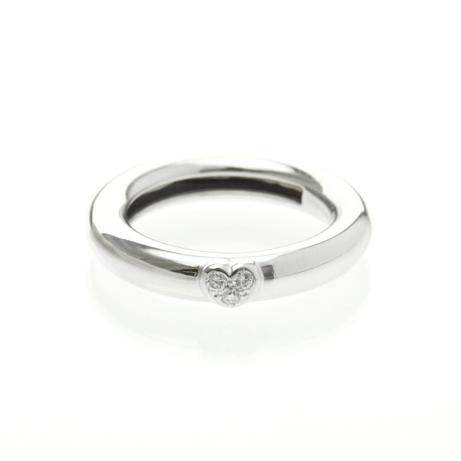 Platinum Tiffany Band Ring: Platinum Tiffany Band Ring Elevate your style with this stunning Platinum Tiffany Band Ring, boasting 950 platinum purity and a sleek silver finish. The ring's slender 4.2mm width adds a touch of soph