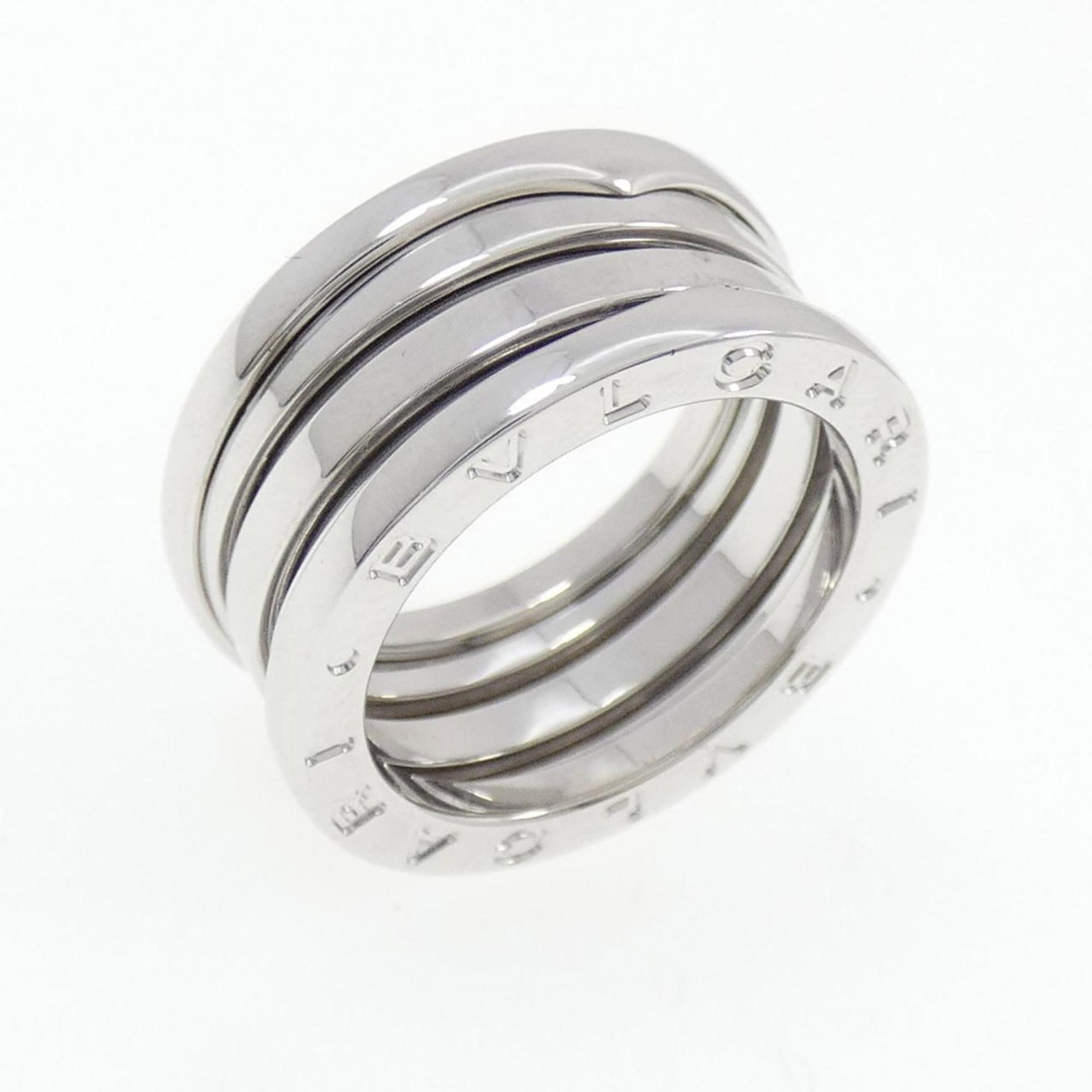 Bvlgari White Gold 18k Band Ring: Bvlgari White Gold 18k Band Ring Elevate your style with this stunning Bvlgari white gold 18k band ring, crafted from high-quality 18k white gold and boasting a sleek, sophisticated design that suits