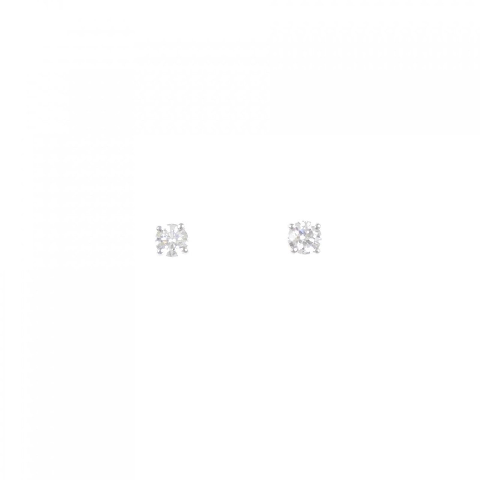 Tiffany Stud Earrings in Platinum 950: Tiffany Stud Earrings in Platinum 950 Elegant and timeless, these Tiffany stud earrings in platinum 950 are a true classic. Featuring a stunning diamond set within a sleek platinum frame, their unders