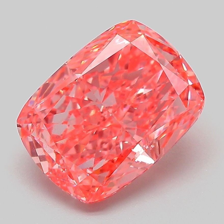 Loose Lab Diamond - IGI Cushion Modified 3.17ct Fancy Vivid Pink VVS2: Loose Lab Diamond - IGI Cushion Modified 3.17ct Fancy Vivid Pink VVS2 Experience the rare beauty of a Fancy Vivid Pink lab diamond, certified by IGI as 3.17ct in size and boasting exceptional clarity