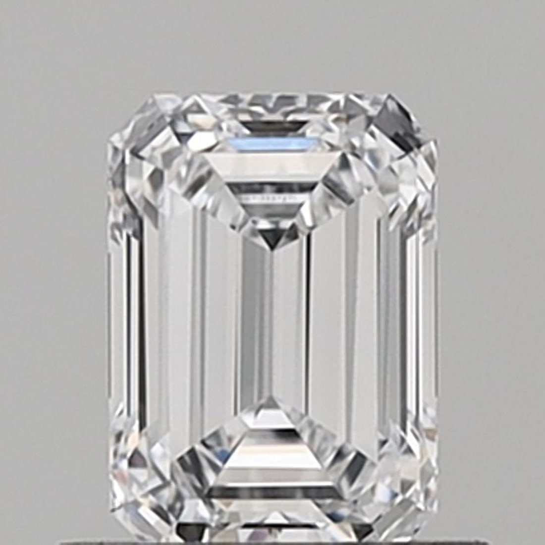 Loose Lab Diamond - IGI Emerald 0.84ct D VVS2: Loose Lab Diamond - IGI Emerald 0.84ct D VVS2 Experience the brilliance of a lab-grown diamond, certified by the International Gemological Institute (IGI) as a D color, VVS2 clarity, and EX polish. Th