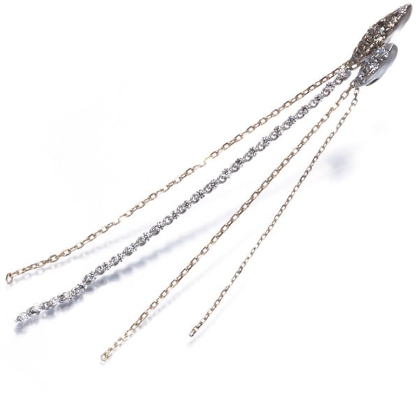 900 Kashikey Single Earring Brown &Clear Diamond Naked 18K Bg/ Pt: 900 Kashikey Single Earring Brown &Clear Diamond Naked 18K Bg/ Pt Elevate your style with the Naked 18K Brown Gold Single Earring, showcasing a stunning natural diamond set in high-quality brown gold.