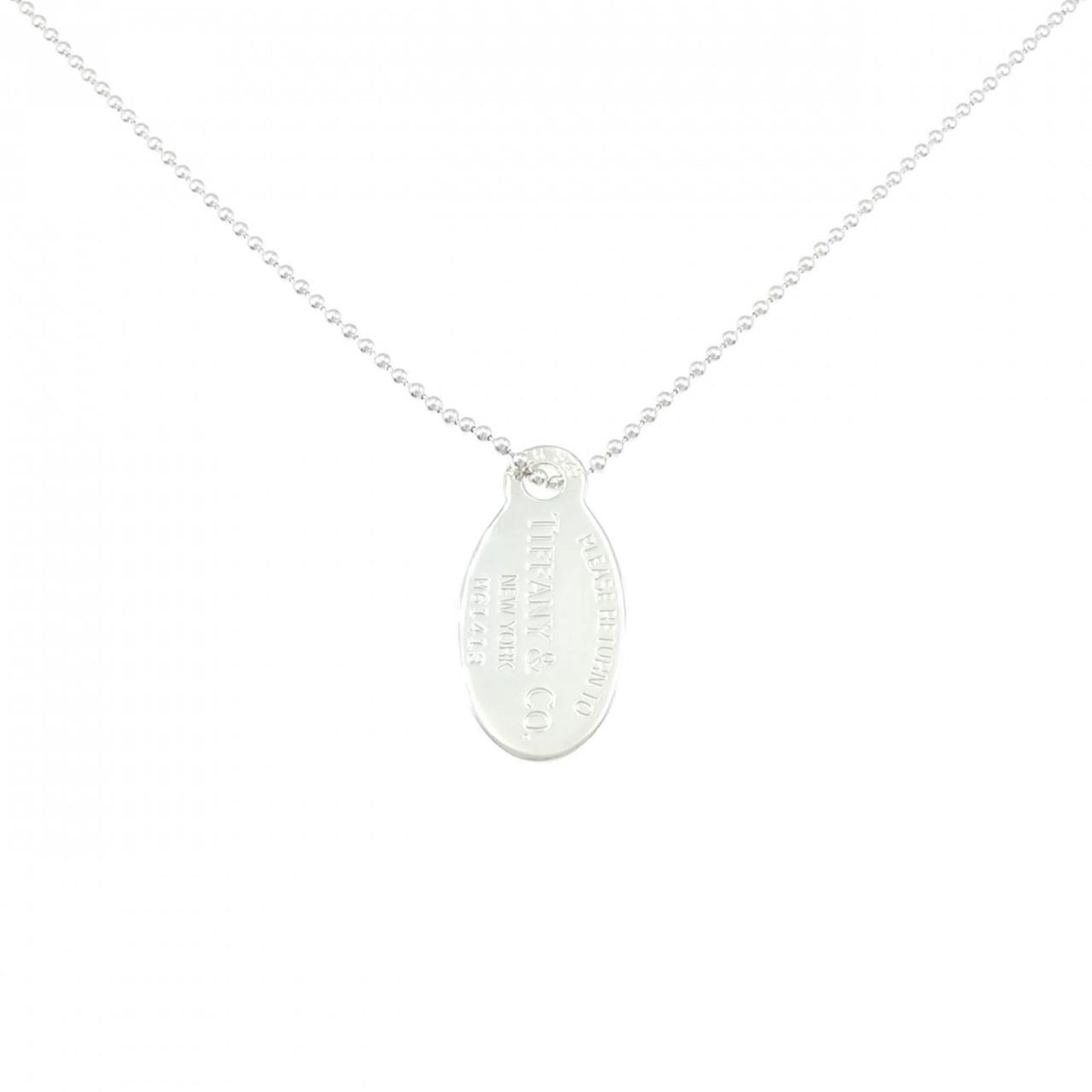 Return to Tiffany Necklace: Return to Tiffany Necklace A timeless piece of elegance, the Return to Tiffany Necklace is a stunning silver pendant that exudes sophistication and refinement. With its 42.3mm x 20.8mm design and 87cm