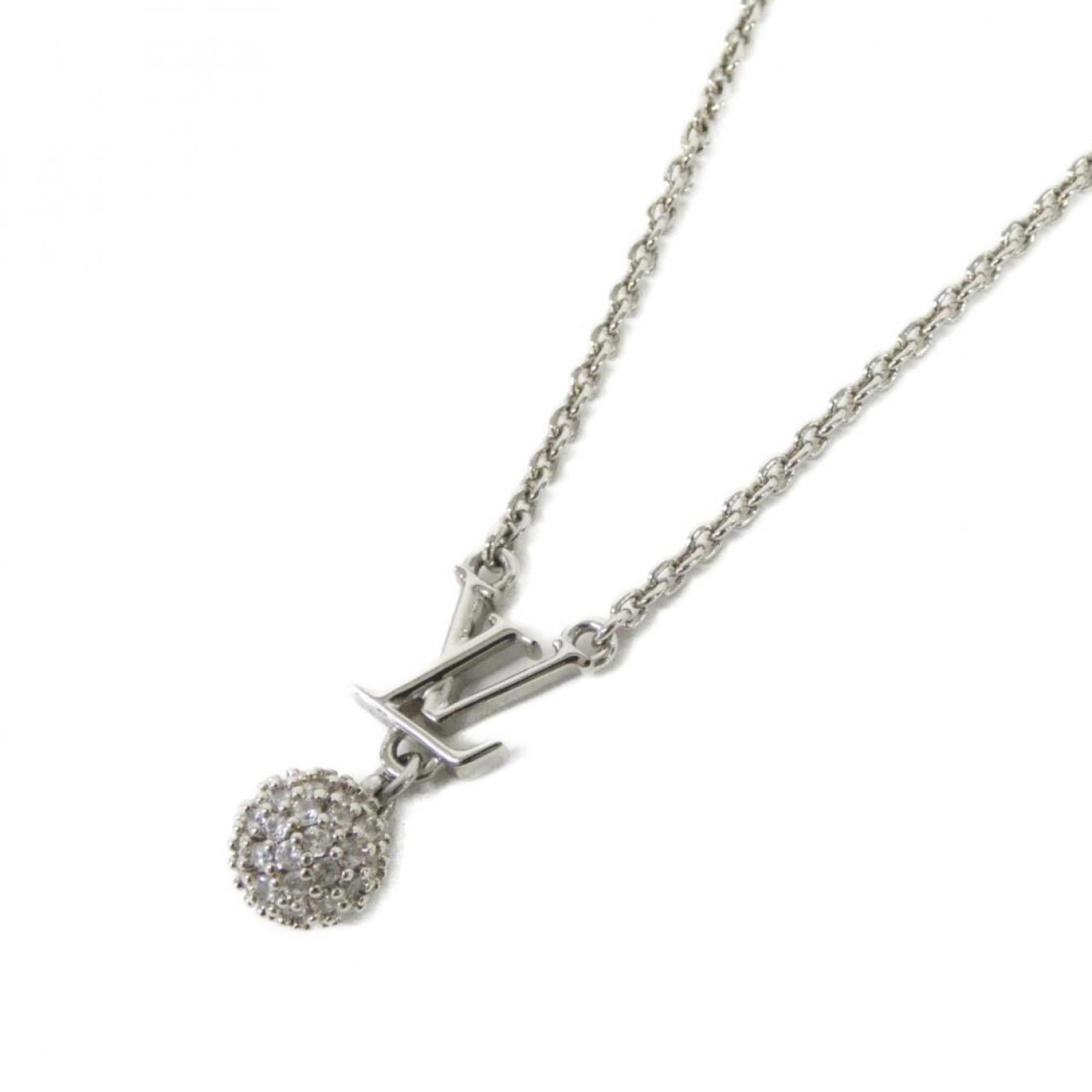 Louis Vuitton LV Iconic Louisa Strass Necklace (M03266): Louis Vuitton LV Iconic Louisa Strass Necklace (M03266) Elevate your style with the iconic Louis Vuitton Louisa Strass Necklace, boasting a sleek silver chain and a stunning 23mm x 10mm strass pendant