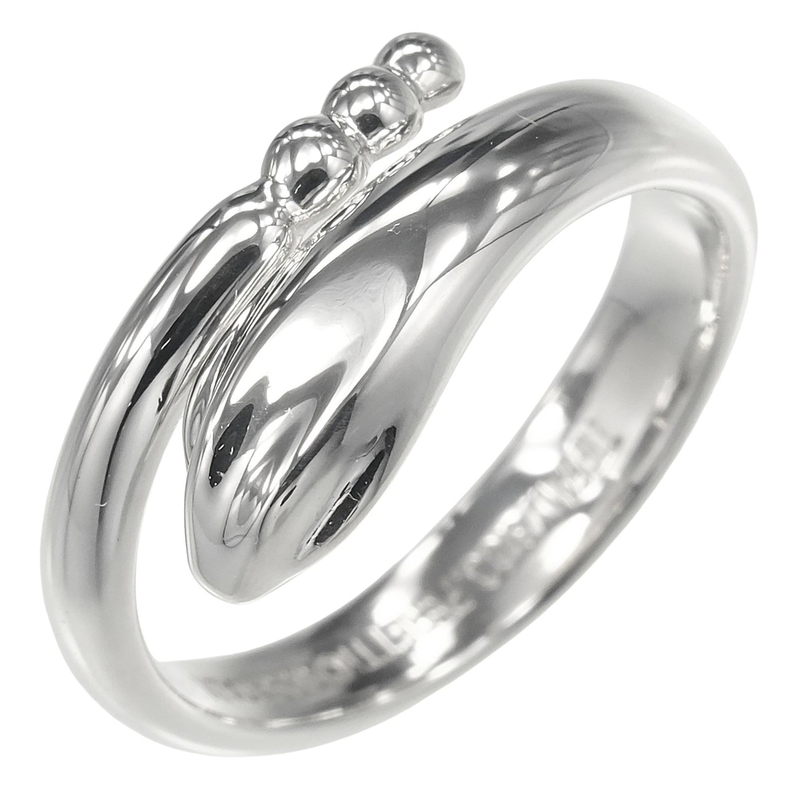 Ring Tiffany Band: Ring Tiffany Band A beautiful Tiffany-style band ring, crafted from sterling silver 925, adds a touch of elegance to any outfit with its sleek design and subtle shine. With a comfortable us size 4.5,