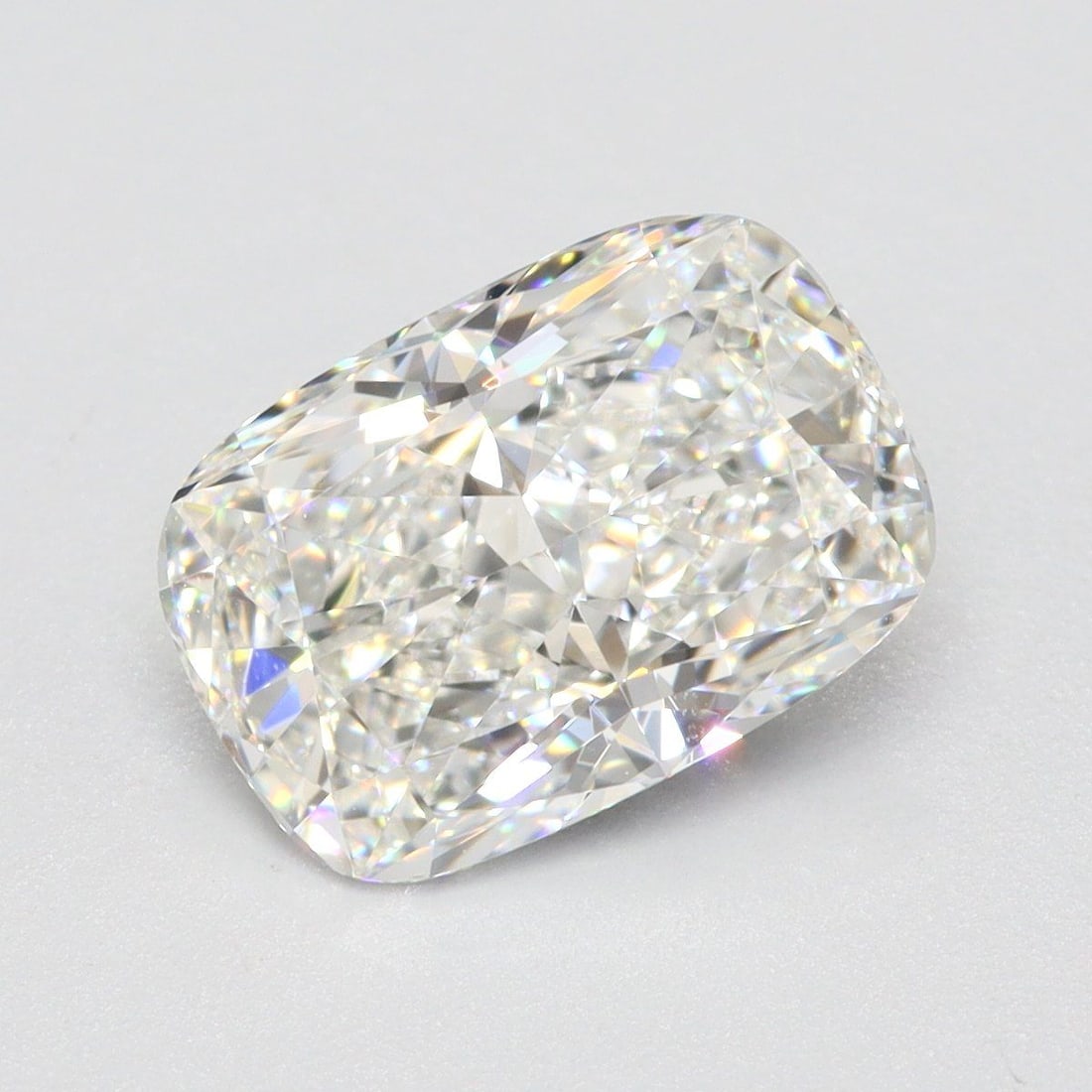 Loose Lab Diamond - IGI Cushion Brilliant 1.52ct F VVS1: Loose Lab Diamond - IGI Cushion Brilliant 1.52ct F VVS1 A stunning lab-grown diamond, certified IGI Cushion Brilliant, boasts exceptional clarity and color, with a flawless VVS1 grade and vibrant F