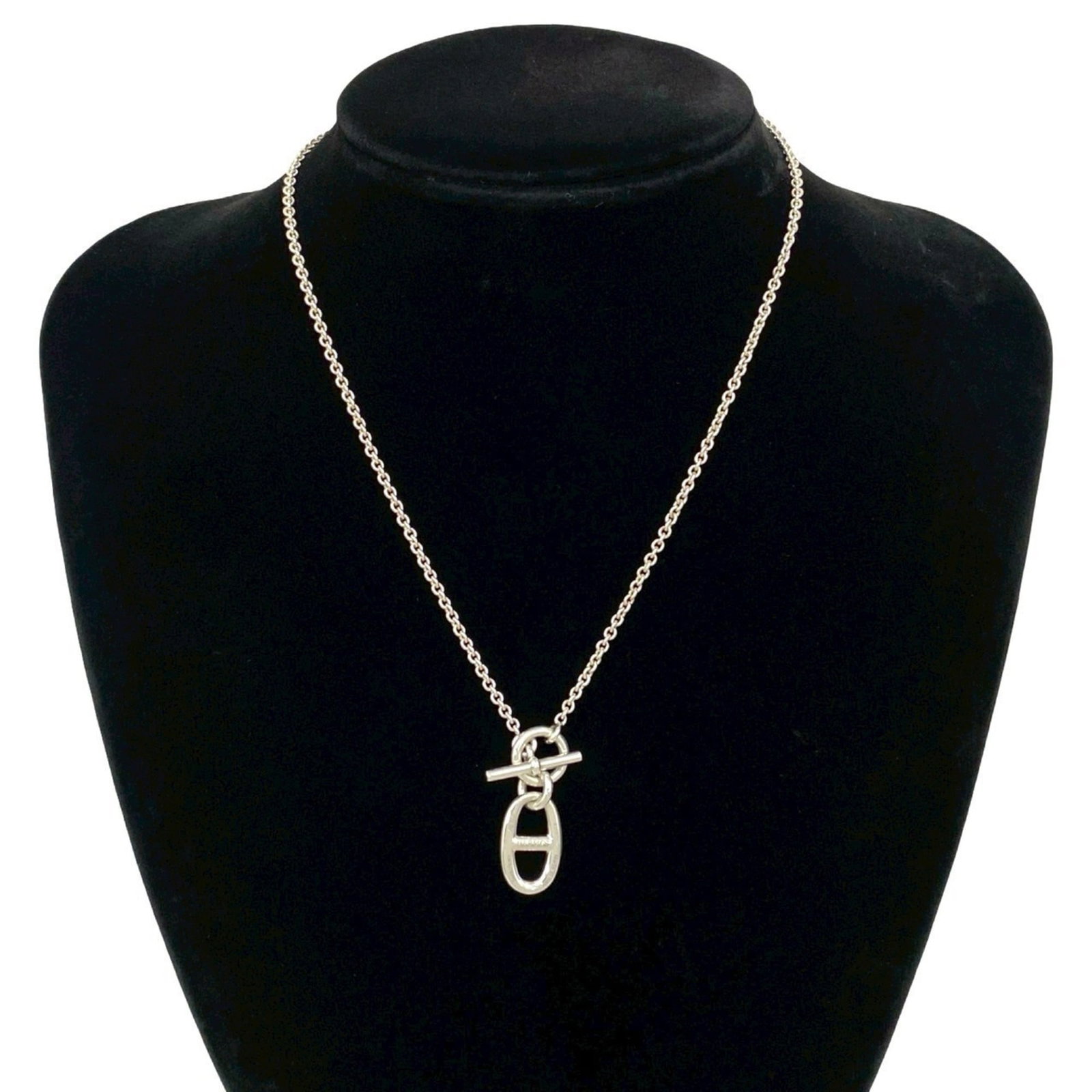 18122 HERMES Amulet Silver 925 Necklace Pendant for Men and Women: 18122 HERMES Amulet Silver 925 Necklace Pendant for Men and Women A timeless piece of elegance, the 18122 HERMES Amulet Silver 925 Necklace Pendant is a versatile accessory that suits both men and wom