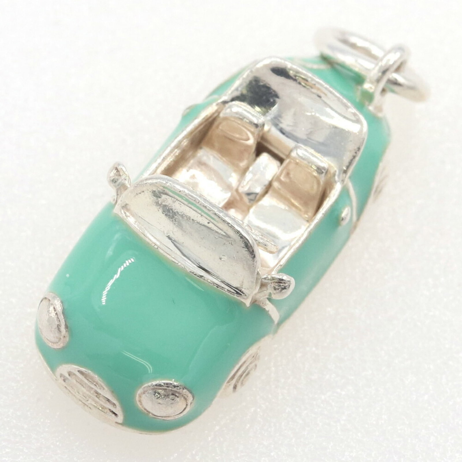 Tiffany & Co. Car Pendant Top, Blue, SV, Sterling Silver 925, Head Necklace, Car, Women's: Tiffany & Co. Car Pendant Top, Blue, SV, Sterling Silver 925, Head Necklace, Car, Women's Elevate your style with the iconic Tiffany & Co. car pendant, a timeless symbol of luxury and sophistication.