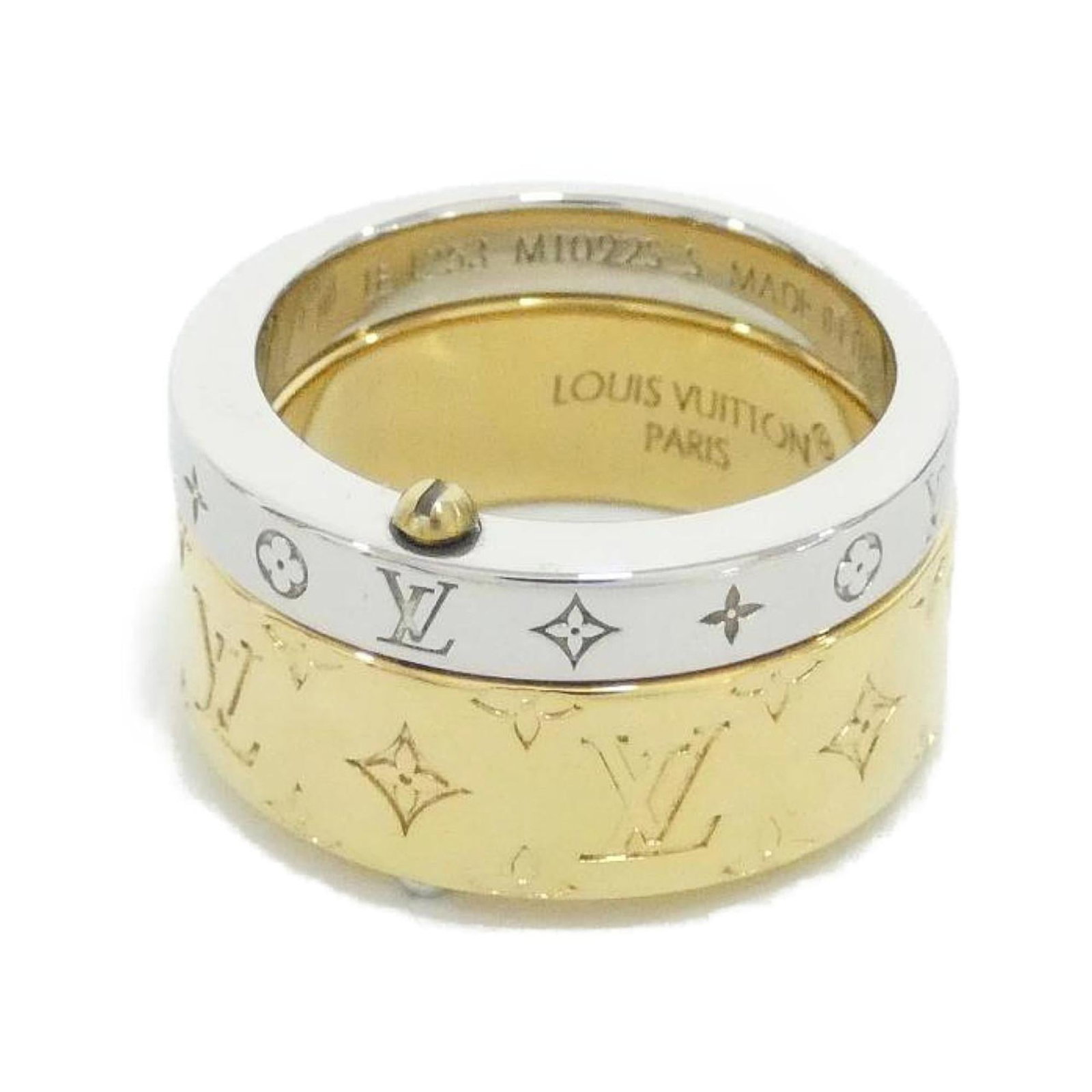 Ring Louis Vuitton Band: Ring Louis Vuitton Band A pre-owned Louis Vuitton band ring, available in both gold and silver tones, adds a touch of luxury to any outfit with its iconic monogram pattern. In excellent condition desp