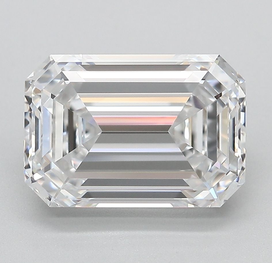 Loose Lab Diamond - IGI Emerald 4.17ct D VVS1: Loose Lab Diamond - IGI Emerald 4.17ct D VVS1 A rare and exceptional lab-grown diamond, certified by the International Gemological Institute (IGI), boasts an impressive 4.17 carats of unparalleled cla