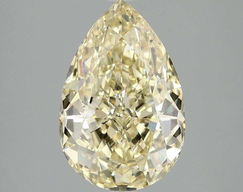 Loose Lab Diamond - IGI Pear 3.09ct Fancy Intense Yellow VVS2: Loose Lab Diamond - IGI Pear 3.09ct Fancy Intense Yellow VVS2 A rare and radiant gem, this 3.09ct Fancy Intense Yellow Lab diamond boasts exceptional clarity (VVS2) and polish (EX), giving it a dazzli