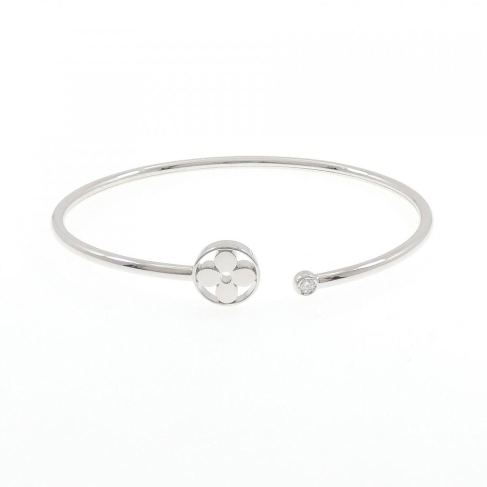 Louis Vuitton 18k White Gold Bangle: Louis Vuitton 18k White Gold Bangle Elevate your style with this stunning Louis Vuitton 18k white gold bangle, crafted from high-quality materials and boasting a sleek, sophisticated design that adds