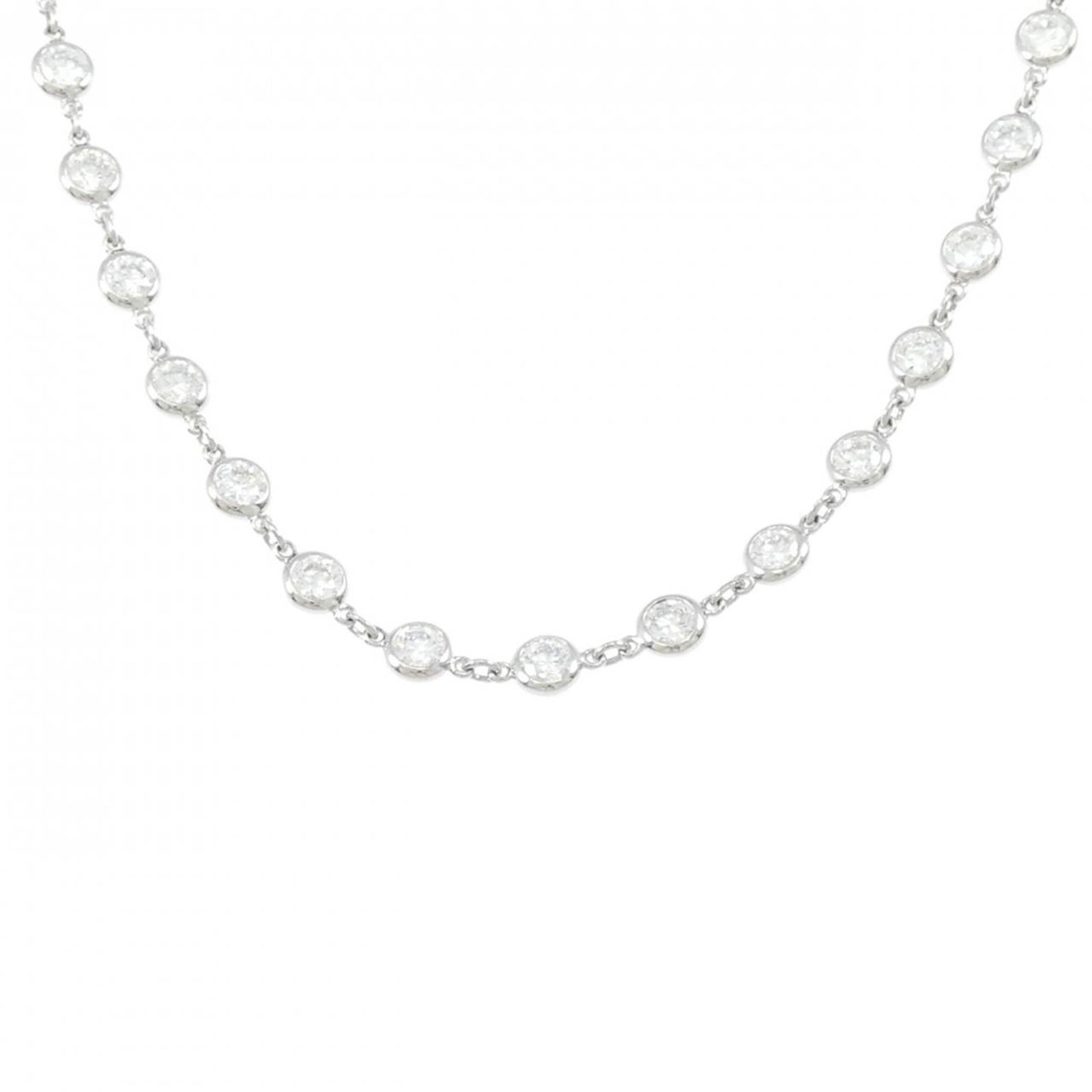 Necklace Tiffany By the Yard: Necklace Tiffany By the Yard A stunning platinum diamond necklace, Tiffany by the Yard, is up for grabs! This exquisite piece boasts 12.8g of premium platinum and a beautiful diamond stone, set to per