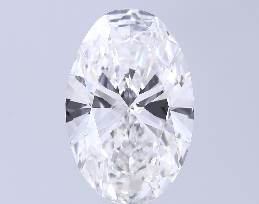 IGI Oval 10.05ct E VVS2 Loose Lab Diamond: IGI Oval 10.05ct E VVS2 Loose Lab Diamond A stunning oval-cut lab-grown diamond, certified by the International Gemological Institute (IGI), boasts exceptional clarity and color, with a vibrant E colo
