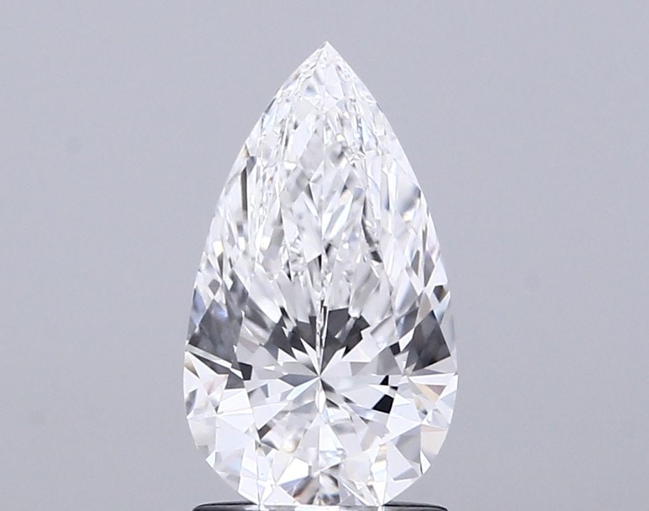 Loose Lab Diamond - IGI Pear 1.6ct E VVS2: Loose Lab Diamond - IGI Pear 1.6ct E VVS2 Experience the exceptional brilliance of this exquisite lab-grown pear diamond, boasting an impressive 1.6 carats and a stunning E color grade for unparallele