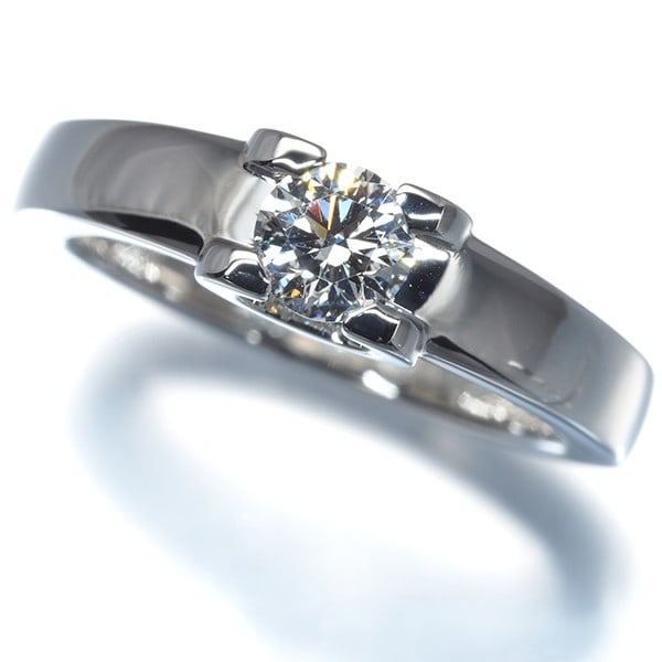 Cartier Ring Diamond 0.41Ct G Vvs2 Ex C De Eu52 950 Platinum: Cartier Ring Diamond 0.41Ct G Vvs2 Ex C De Eu52 950 Platinum Experience the timeless elegance of Cartier with this stunning platinum ring, boasting a majestic 0.41ct G Vvs2 diamond at its centre. Craf