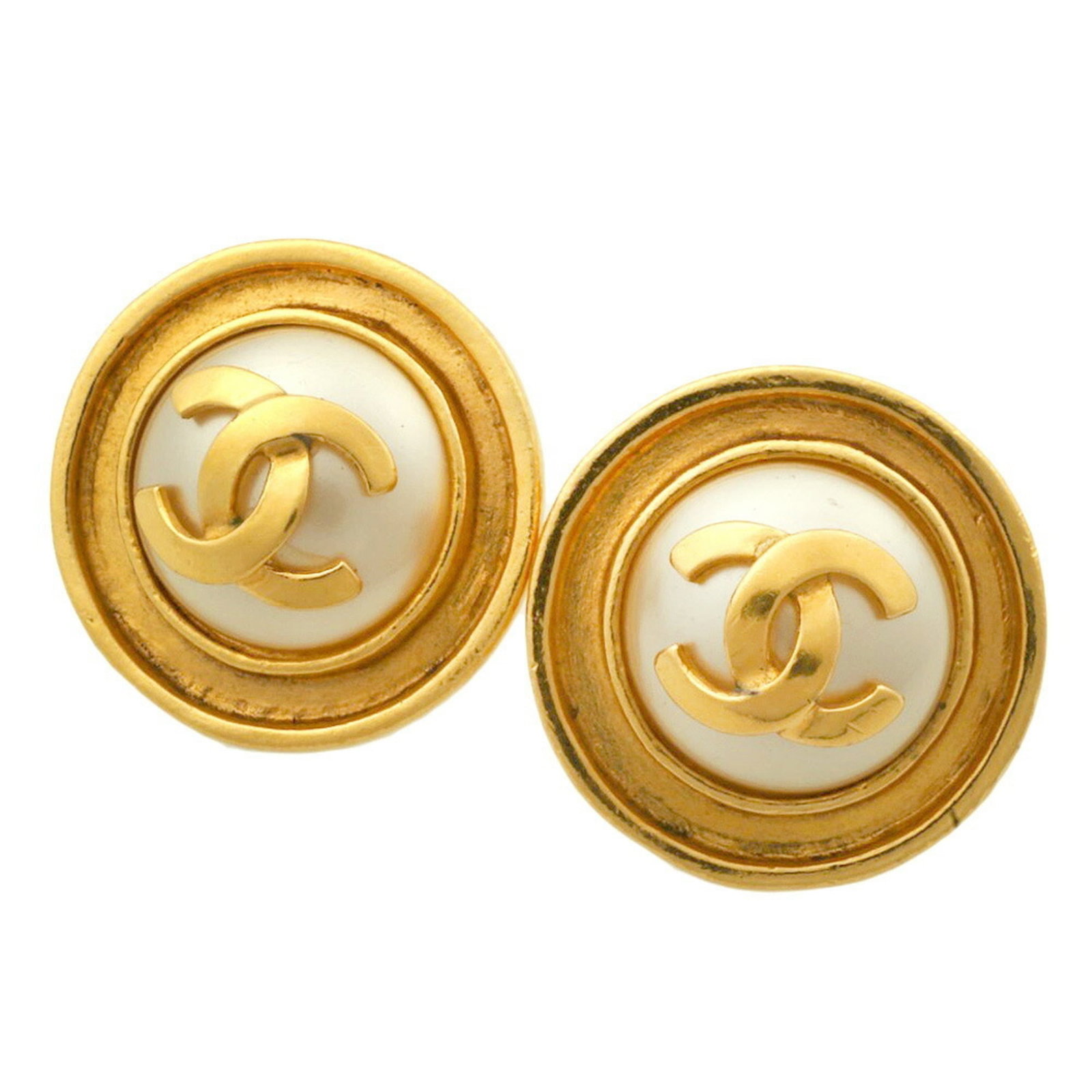 Chanel Stud Earrings in Gold Plating: Chanel Stud Earrings in Gold Plating Elevate your everyday style with these stunning Chanel stud earrings in gold plating, boasting the iconic brand's signature sophistication and luxury. With their