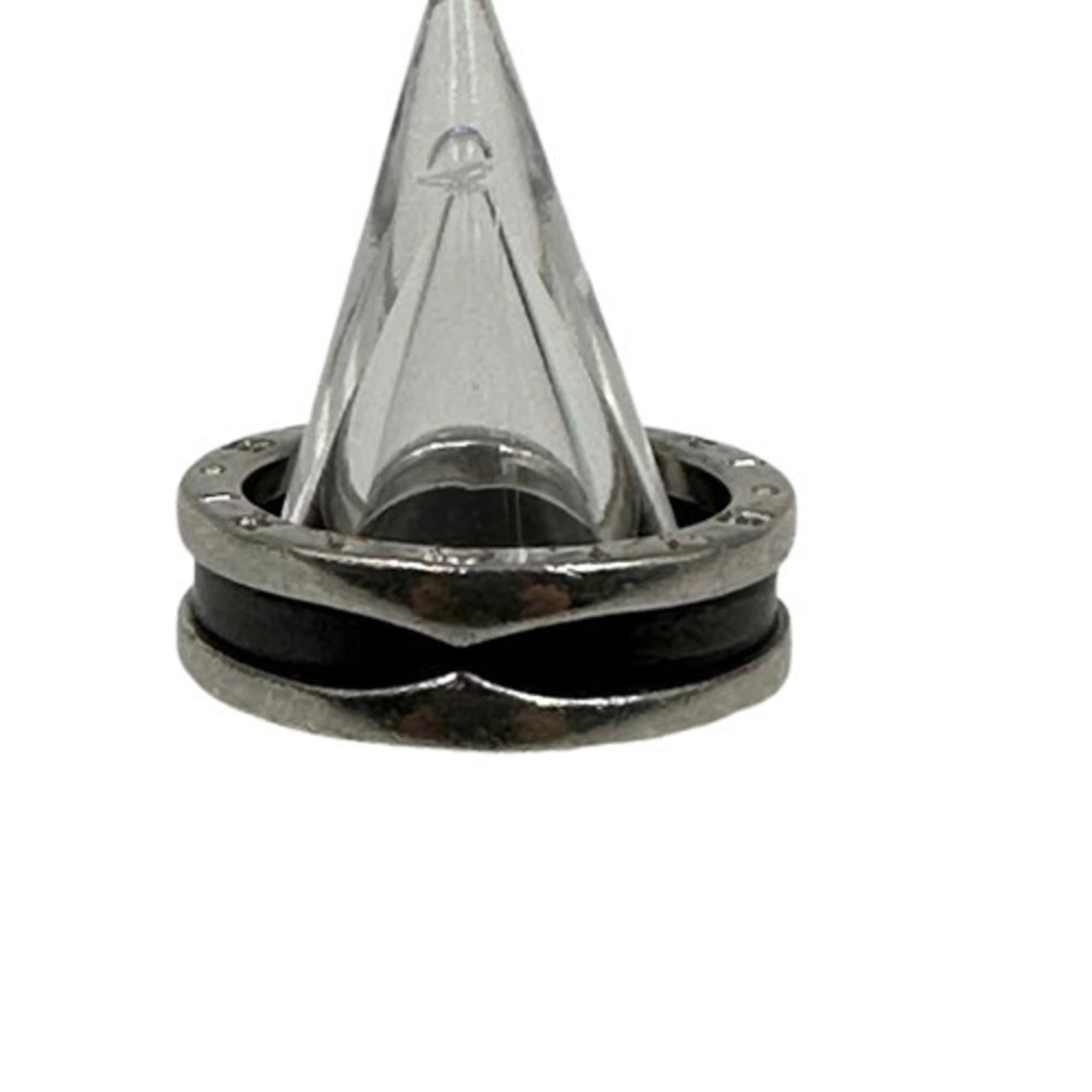 Silver 925 - Bvlgari Band Ring Ceramic: Silver 925 - Bvlgari Band Ring Ceramic Elevate your style with the sleek Bvlgari Band Ring Ceramic, crafted from durable silver 925 and ceramic materials. This timeless piece boasts a classic black fi