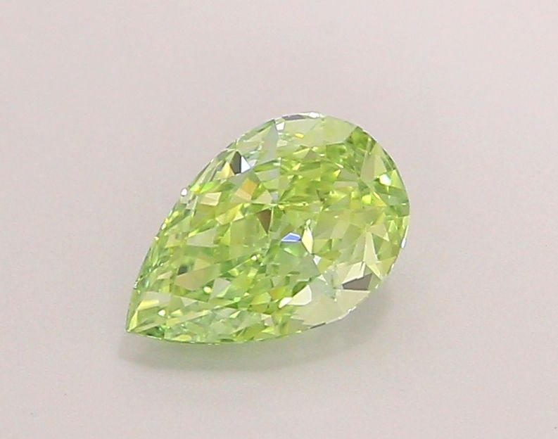 Loose Lab Diamond - IGI Pear 1.0ct Fancy Vivid Green VVS2: Loose Lab Diamond - IGI Pear 1.0ct Fancy Vivid Green VVS2 A stunning loose lab diamond, certified by the International Gemological Institute (IGI), boasts an exceptional 1.0ct Fancy Vivid Green color