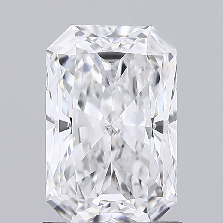 IGI Radiant 1.1ct E VVS2 Loose Lab Diamond: IGI Radiant 1.1ct E VVS2 Loose Lab Diamond A rare and exceptional laboratory-grown diamond, certified by the International Gemological Institute (IGI), boasts an impressive 1.1 carat cut with