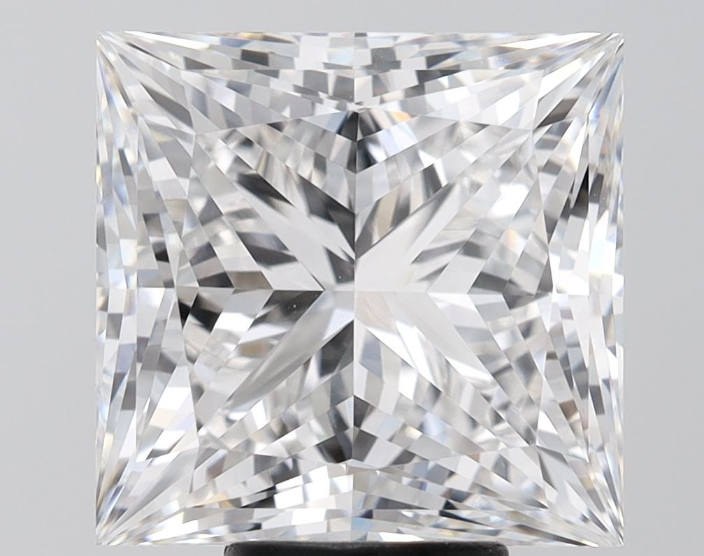 IGI Princess 8.12ct E VVS2 Loose Lab Diamond: IGI Princess 8.12ct E VVS2 Loose Lab Diamond Experience the brilliance of a lab-grown diamond, certified by IGI as E in color and VVS2 in clarity, with exceptional cut, polish, and symmetry. This