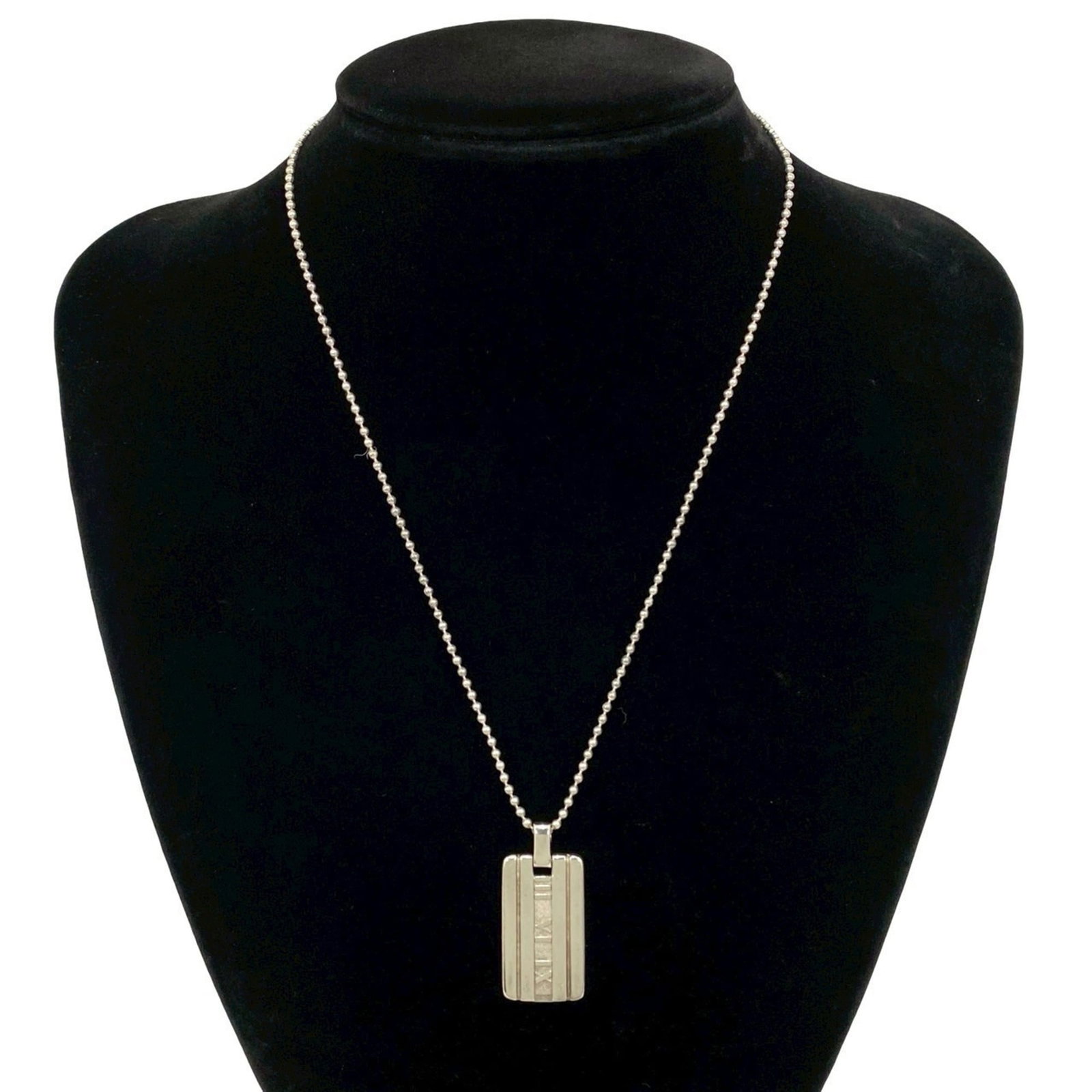 Tiffany Atlas Plate Necklace, 925 Sterling Silver, Choker Pendant: Tiffany Atlas Plate Necklace, 925 Sterling Silver, Choker Pendant Elevate your style with the timeless elegance of Tiffany's Atlas Plate Necklace, crafted from 925 sterling silver and adorned with int