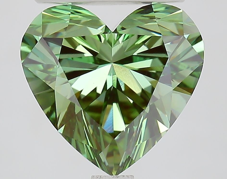 Loose Lab Diamond - IGI Heart 2.81ct Fancy Vivid Green VVS2: Loose Lab Diamond - IGI Heart 2.81ct Fancy Vivid Green VVS2 Experience the rare beauty of a lab-grown diamond, certified by IGI as Fancy Vivid Green with exceptional clarity and cut. This stunning 2.8