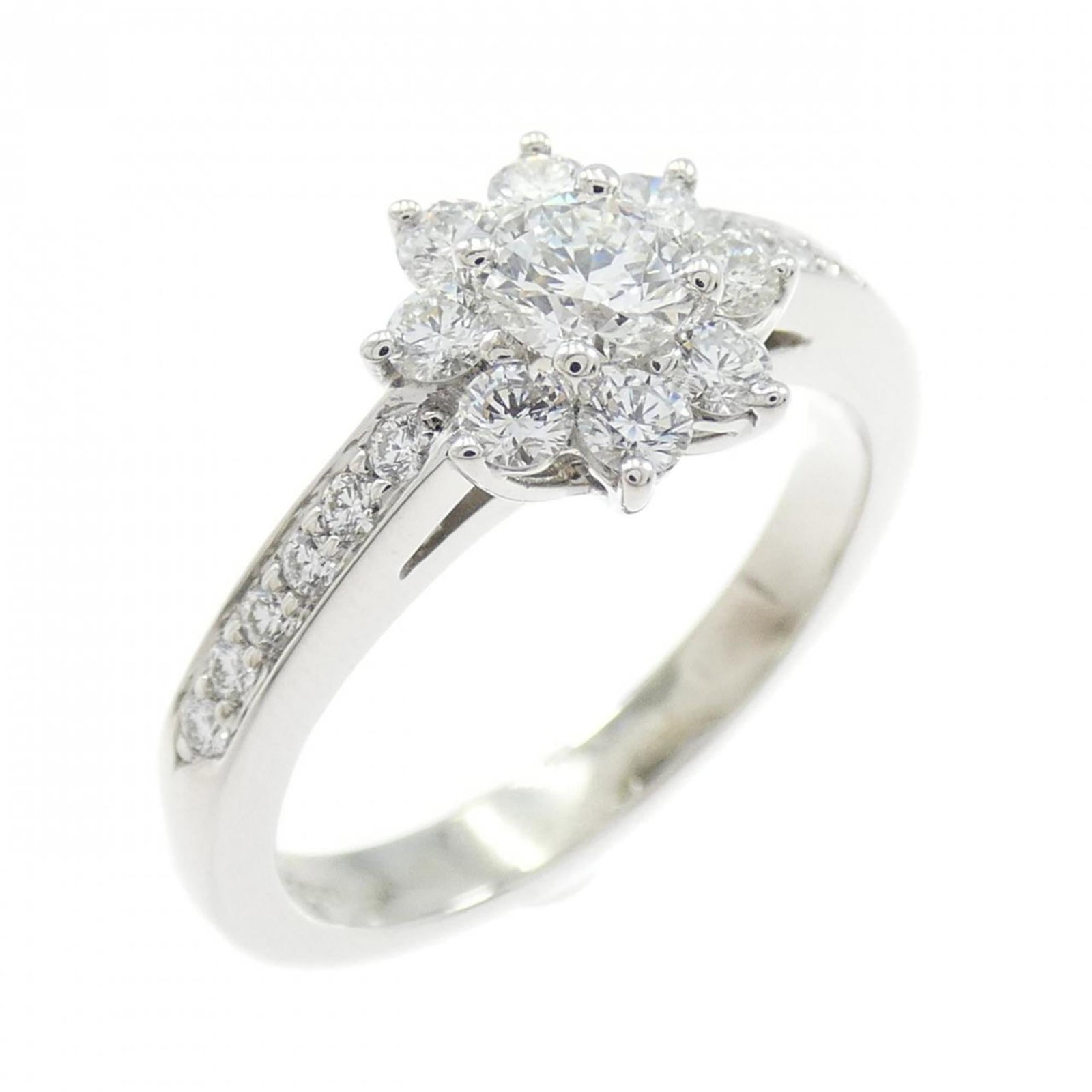 950 Tiffany Band Ring Platinum: 950 Tiffany Band Ring Platinum A stunning platinum band ring from Tiffany & Co., featuring a 950 platinum setting and a beautiful diamond stone, is up for grabs in this rare opportunity to own a high-