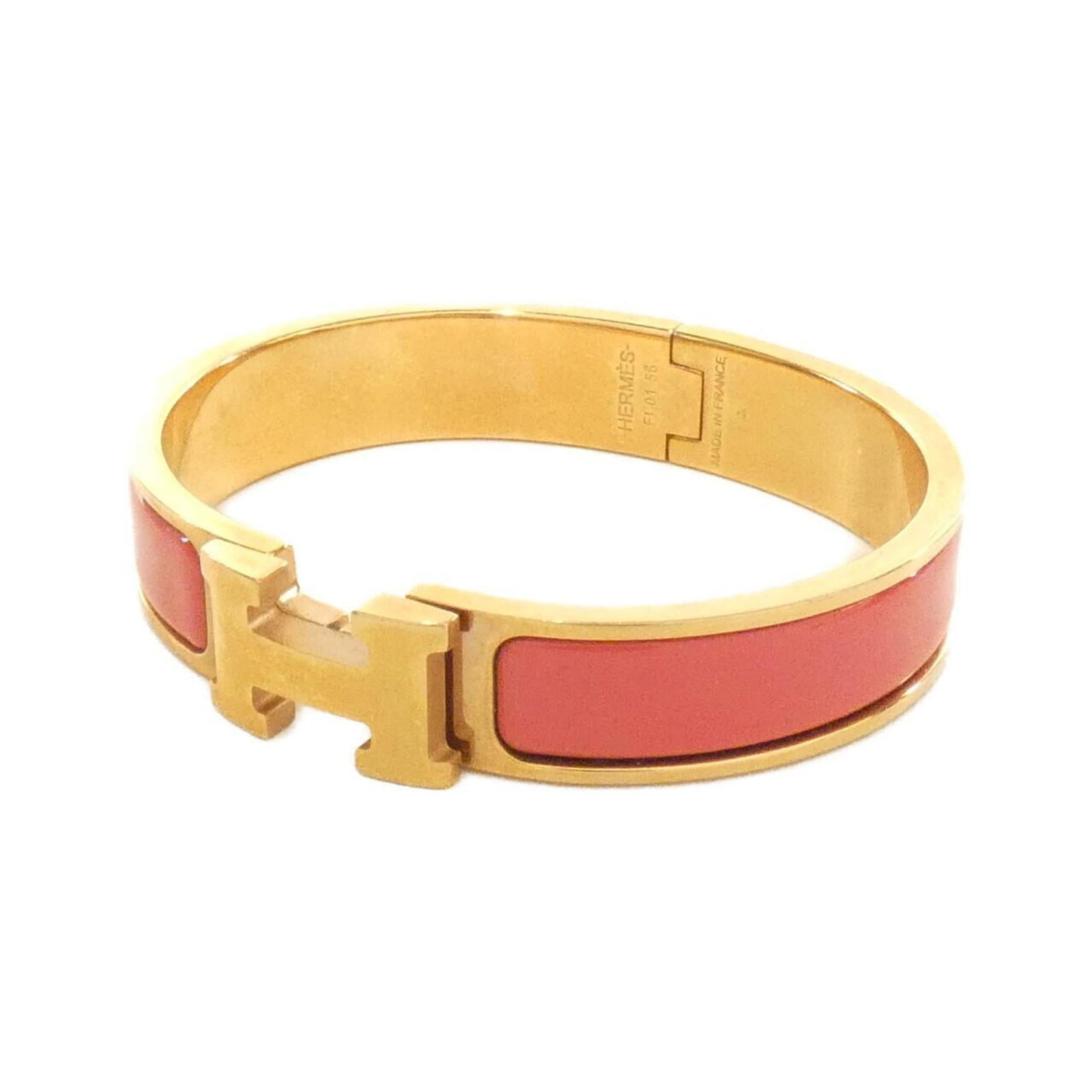 Bracelet Hermes Charm: Bracelet Hermes Charm A delicate gold charm bracelet from the iconic French fashion house, perfect for adding a touch of elegance to any outfit. With its 16cm length and subtle pink hue, this Hermes c