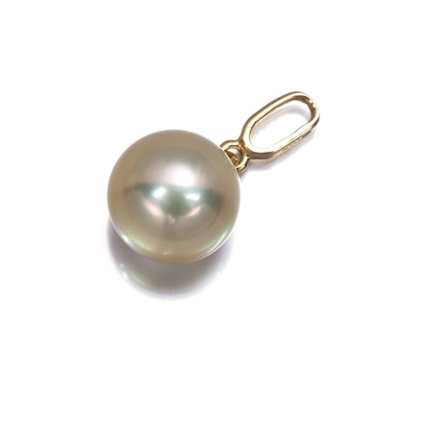 Mikimoto 18k Yellow Gold Akoya Pearl Solitaire Pendant - 8.0mm: Mikimoto 18k Yellow Gold Akoya Pearl Solitaire Pendant - 8.0mm Elegant simplicity is embodied in this exquisite 18k yellow gold Akoya pearl solitaire pendant, crafted by renowned Japanese jeweler Miki