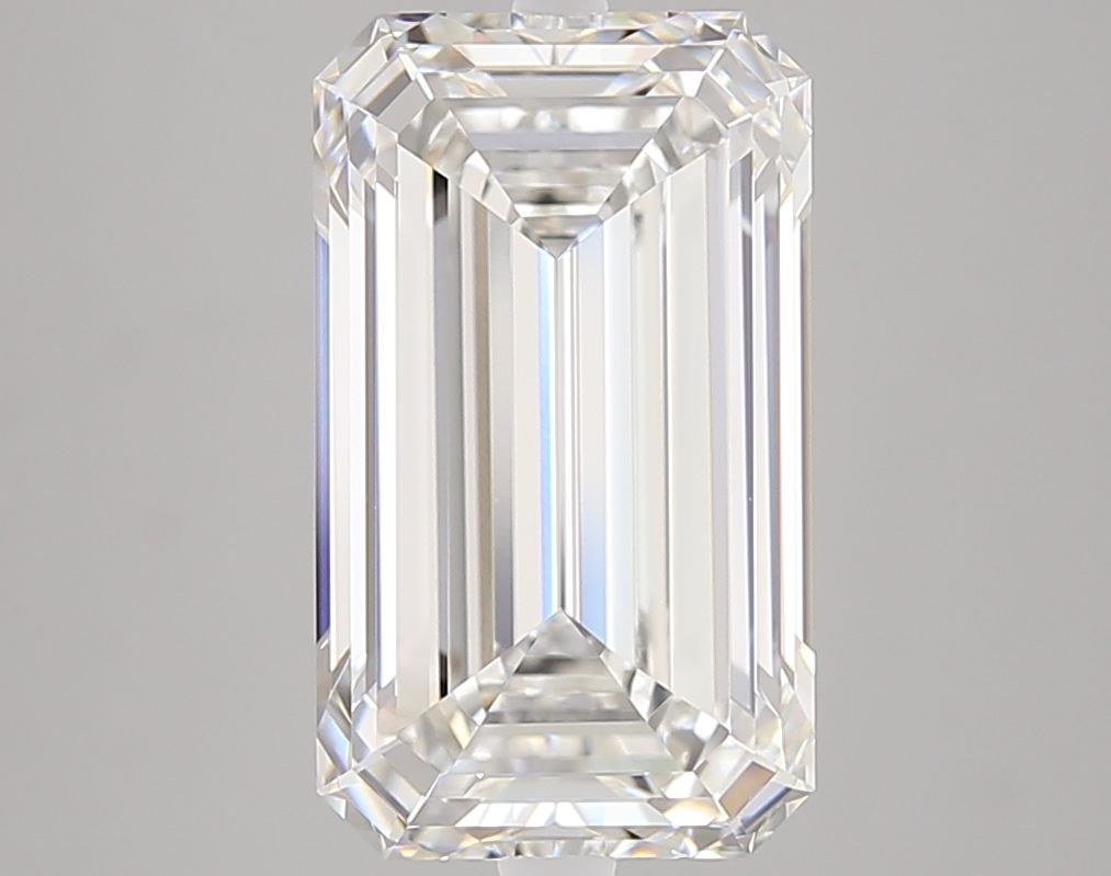 Loose Lab Diamond - IGI Emerald 5.02ct F VVS1: Loose Lab Diamond - IGI Emerald 5.02ct F VVS1 Experience the exceptional beauty of a lab-grown diamond, certified by IGI as an Emerald 5.02ct F VVS1. This stunning gem boasts an impressive cut,