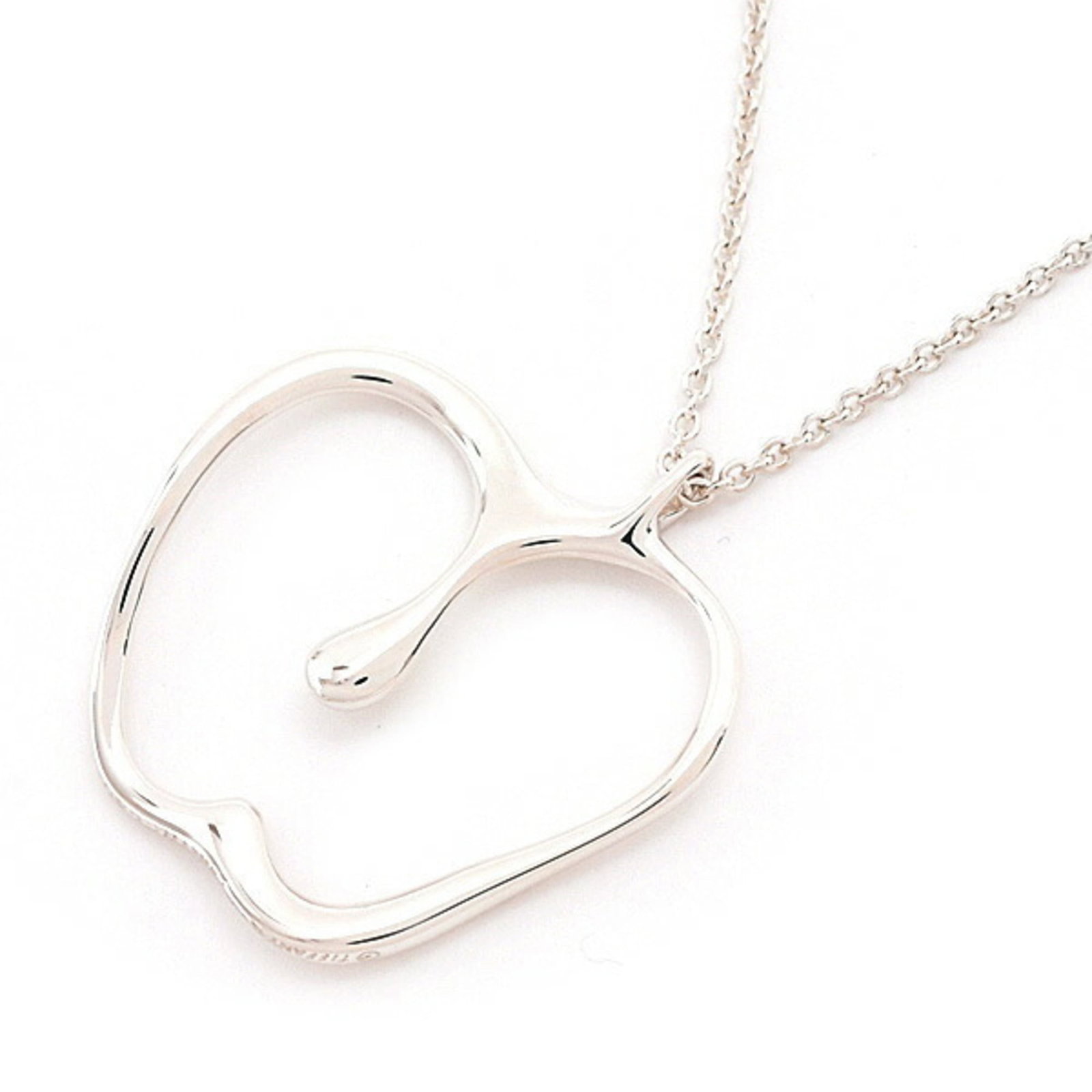 Elsa Peretti Apple Long Silver SV925 Tiffany Necklace: Elsa Peretti Apple Long Silver SV925 Tiffany Necklace Elegant and understated, the Elsa Peretti Apple Long Silver SV925 Tiffany Necklace is a timeless piece of jewelry that exudes sophistication. With