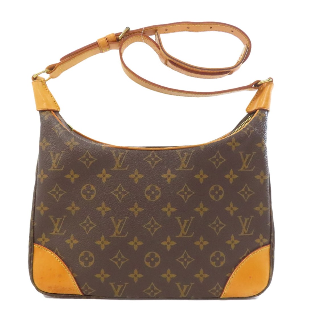Louis Vuitton M51265 Boulogne 30" Canvas Monogram Shoulder Bag: Louis Vuitton M51265 Boulogne 30" Canvas Monogram Shoulder Bag Experience the timeless elegance of Louis Vuitton with this stunning M51265 Boulogne shoulder bag, crafted from iconic monogram canvas an