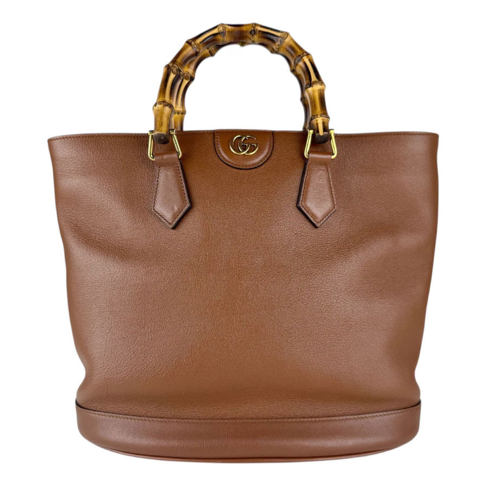 Gucci Leather Shoulder Bag: Gucci Leather Shoulder Bag This stunning Gucci leather shoulder bag boasts rich, brown tones and premium quality craftsmanship, making it a timeless addition to any woman's wardrobe. With its spacious