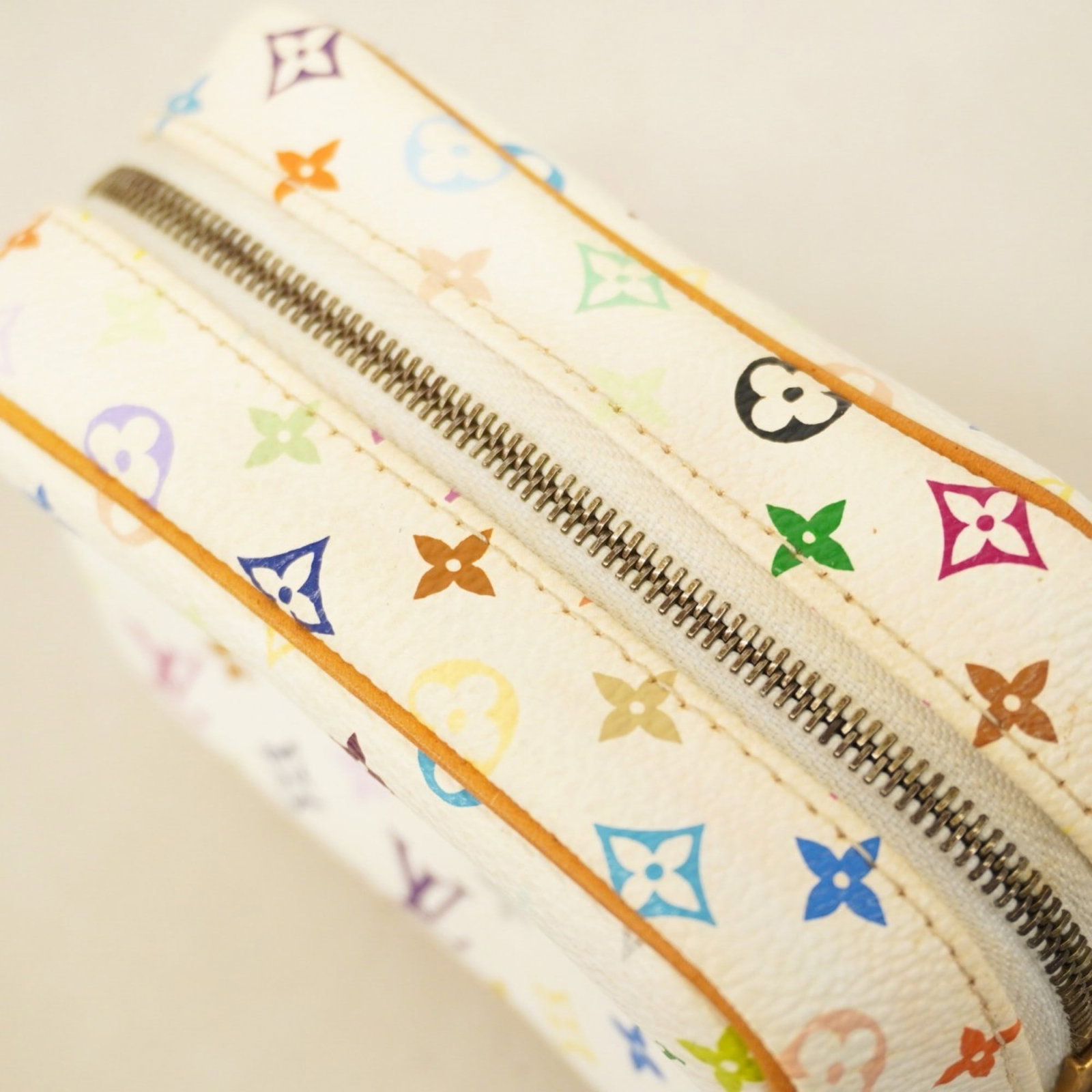 Pouch Louis Vuitton - 8